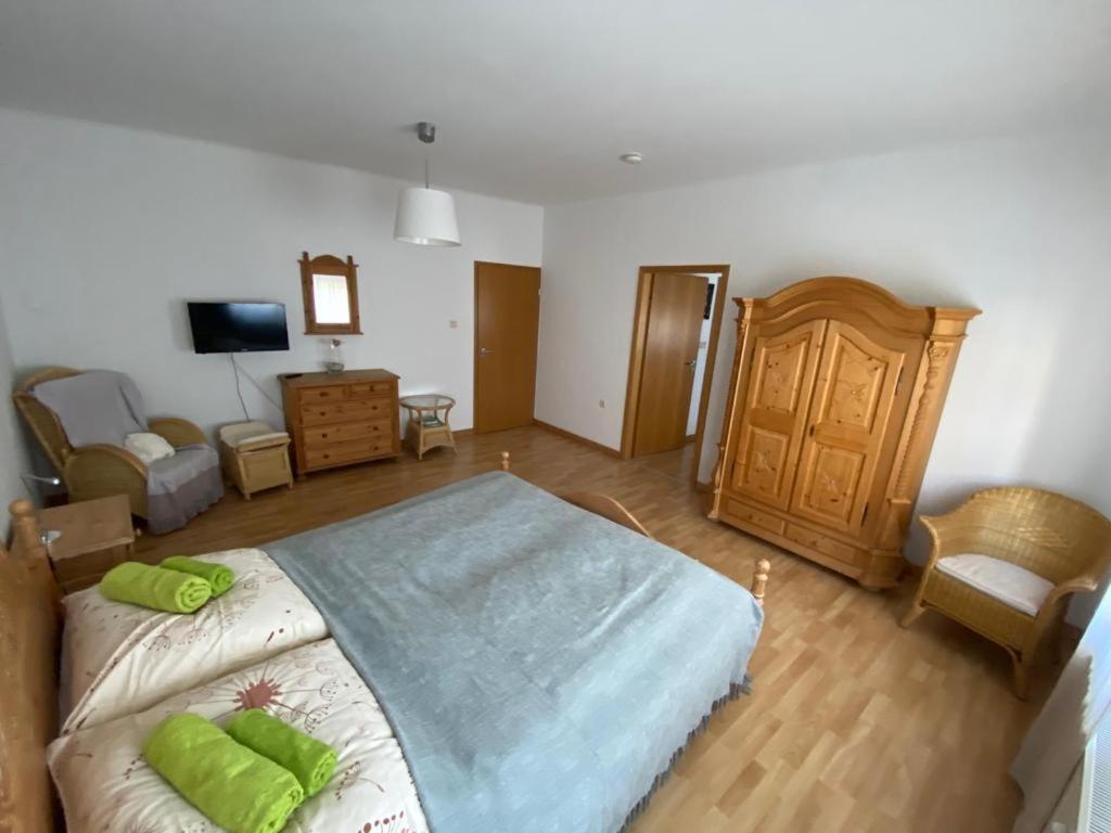 Ferienwohnung Am Theo Carlen Platz Ormesheim Экстерьер фото